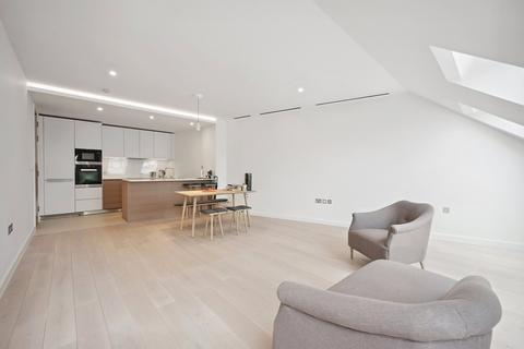 2 bedroom apartment for sale, Hollen Street, London, W1F