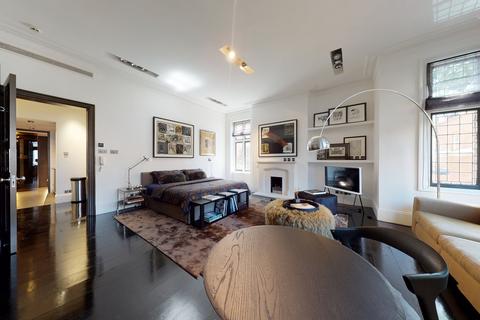 1 bedroom flat to rent, Cadogan Square, London SW1X