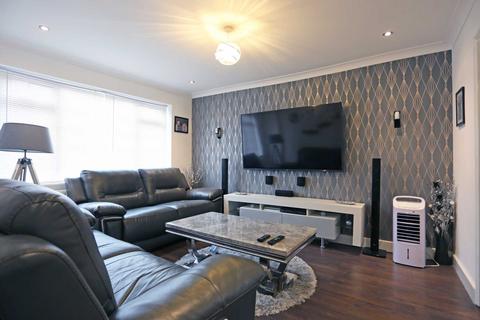 4 Alfred Road, Aveley, South Ockendon, RM15 4SU