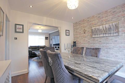 4 Alfred Road, Aveley, South Ockendon, RM15 4SU