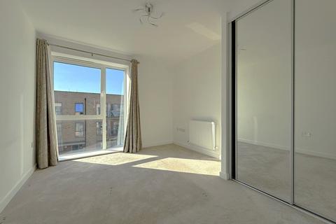 2 bedroom apartment to rent, Spring Drive, Trumpington, Cambridge, Cambridgeshire