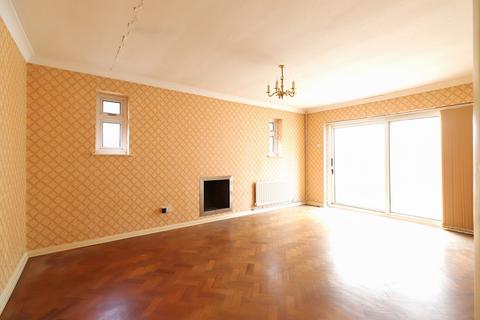 12 Kemble Drive, Bromley, BR2 8PZ