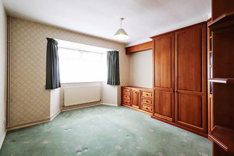 12 Kemble Drive, Bromley, BR2 8PZ