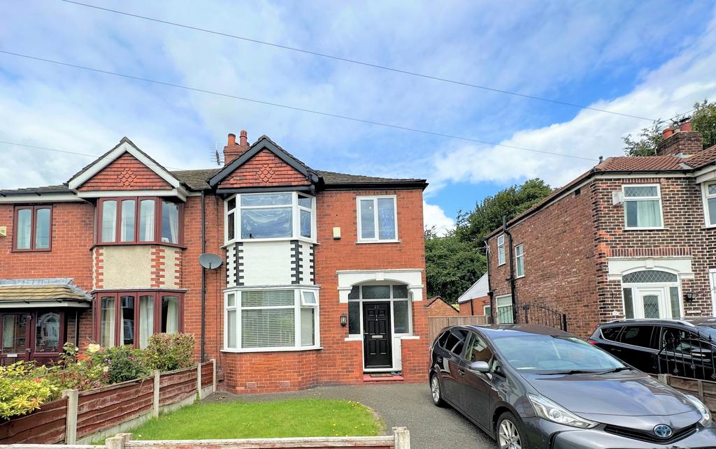 Lostock Grove, Stretford, M32 3 bed semidetached house for sale £325,000