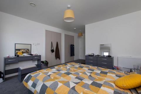 Flat 10, 79 Ocean Drive, Edinburgh, EH6 6BP