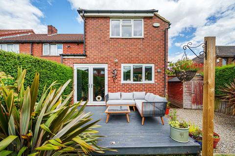 38 Acres Hall Crescent, Pudsey, LS28 9DZ