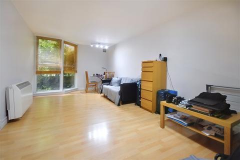 3, Heston House, 30 Wellesley Road, London, W4 4BN