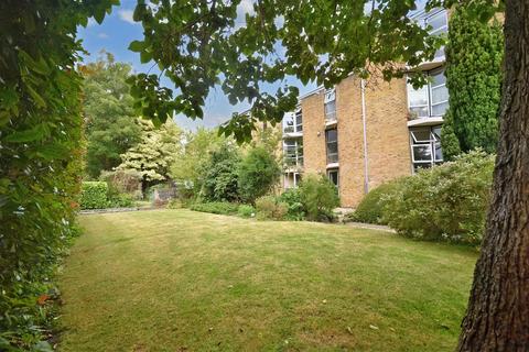 3, Heston House, 30 Wellesley Road, London, W4 4BN
