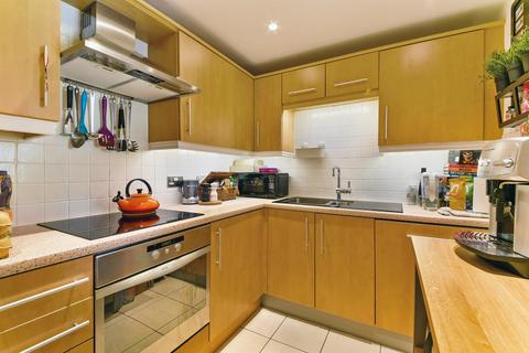 69 Holland Gardens, Brentford, TW8 0BG