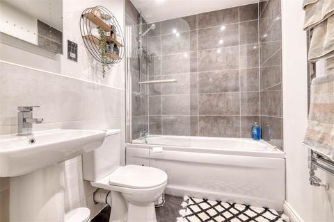 1, Manor View Berrington Close, Ipsley, Redditch, B98 0FU