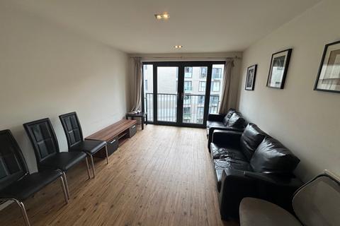 2 bedroom apartment to rent, Available Now, HUB 2 BED DUPLEX APARTMENT WITH PARKING