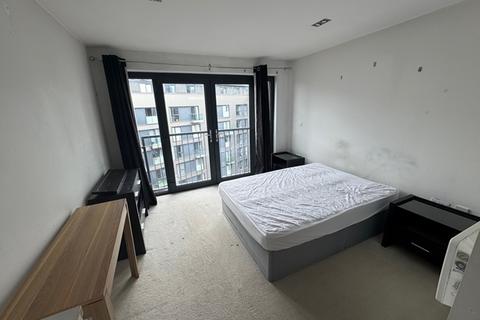 2 bedroom apartment to rent, Available Now, HUB 2 BED DUPLEX APARTMENT WITH PARKING