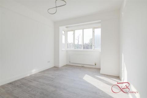6 Roehampton Vale, London, SW15 3RY