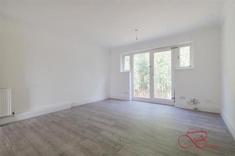 6 Roehampton Vale, London, SW15 3RY