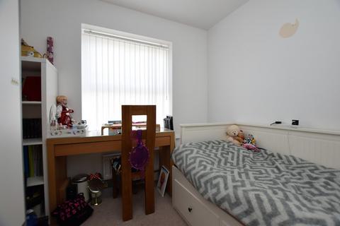 28 Tulip Tree Road, Nuneaton, CV10 9FG