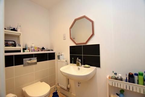 28 Tulip Tree Road, Nuneaton, CV10 9FG