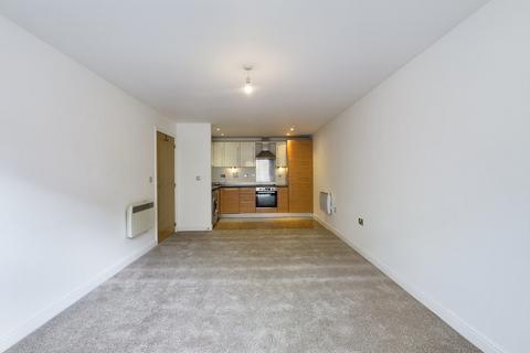 2 bedroom ground floor flat to rent, Pound Hill, Crawley