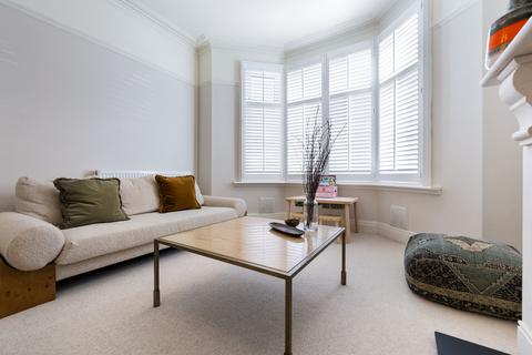 51 Waterloo Gardens, Cardiff, CF23 5AB