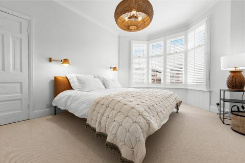 51 Waterloo Gardens, Cardiff, CF23 5AB