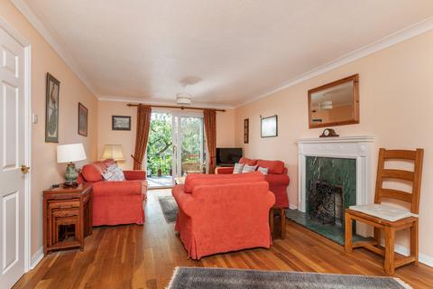 34 Ashbarn Crescent, Winchester, SO22 4QJ
