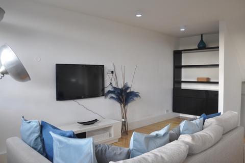 1 bedroom flat to rent, Semley House, Semley Place, London, SW1W