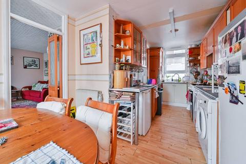3 bedroom flat for sale, Abbey Road, St John's Wood, London, NW8