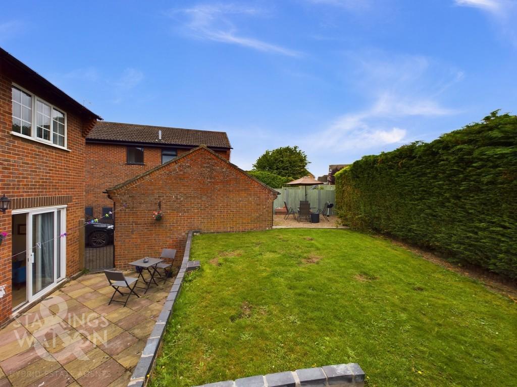 Arthurton Road, Spixworth, Norwich 4 bed detached house for sale £310,000
