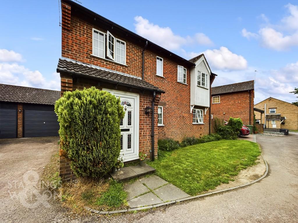 Arthurton Road, Spixworth, Norwich 4 bed detached house £310,000