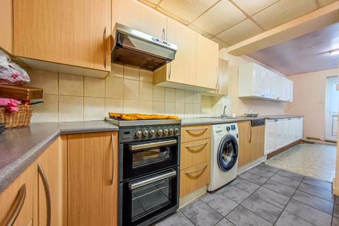 54 Waverley Road, London, SE18 7TN