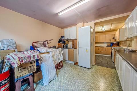 54 Waverley Road, London, SE18 7TN