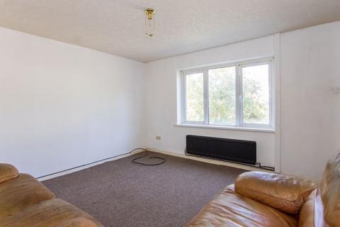 3 bedroom flat for sale, St. Pauls Avenue, Penarth