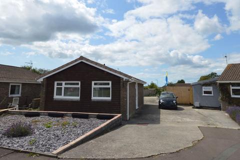 2 bedroom detached bungalow to rent, Maes Talcen, Brackla, CF31 2LQ