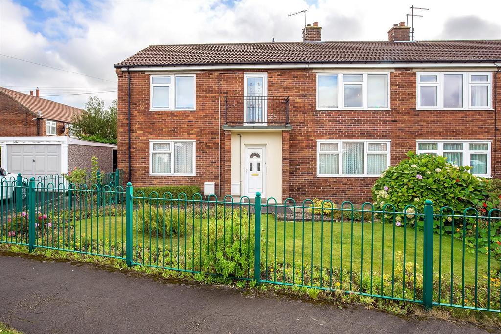 Norwood Avenue, Burley in Wharfedale... 2 bed flat for sale £165,000