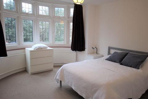 1 bedroom apartment for sale, College Road, Epsom