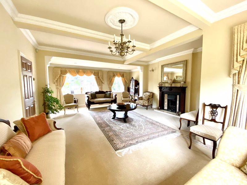 Woodlands Avenue, Walsall, WS5 3LN 5 bed detached house £1,175,000