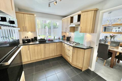 3 bedroom semi-detached house to rent, Marsh Lane, Farndon, Newark