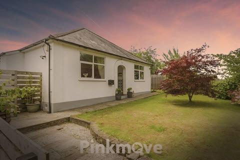 2 bedroom bungalow for sale, Belmont Hill, Newport - REF# 00022848