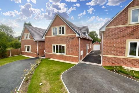 3 bedroom detached house for sale - 81 Palmers Green, Hartshill