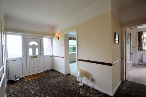 3 bedroom detached bungalow for sale - Mold Road, Deeside