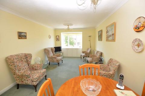 1 bedroom retirement property for sale, 523, Uxbridge Road, Hatch End