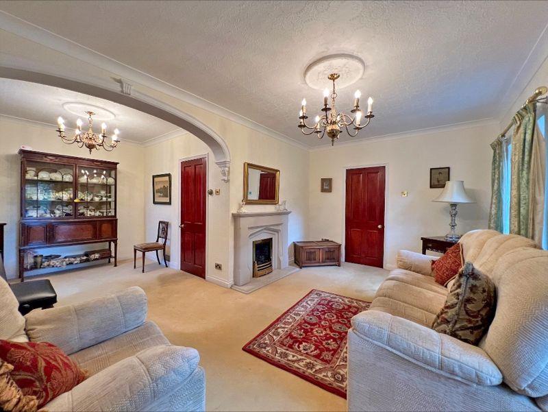 Redhouse Road, TETTENHALL 4 bed detached house for sale £620,000