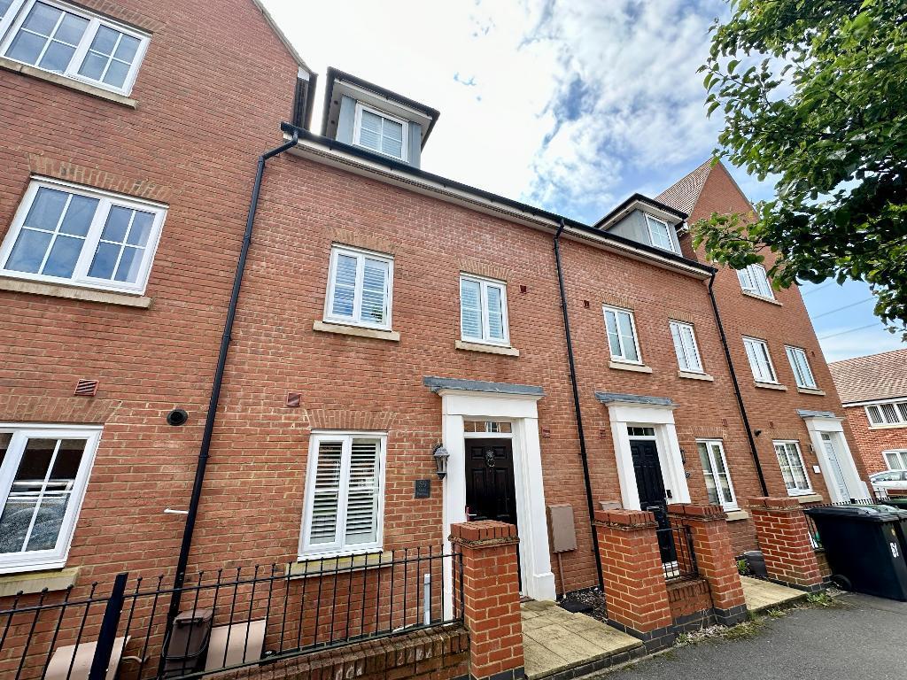 Gold Furlong, Marston Moretaine, Bedfordshire, MK43 0EG 4 Bed Townhouse ...