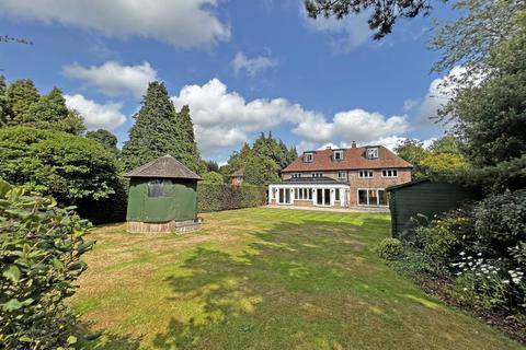 6 bedroom detached house for sale, Dale House, West Broyle Drive, Chichester, Chichester PO19