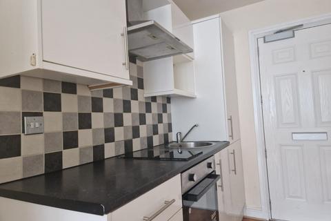 Studio to rent, Flat ,  Park Street, Luton
