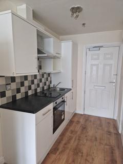 Studio to rent, Flat ,  Park Street, Luton