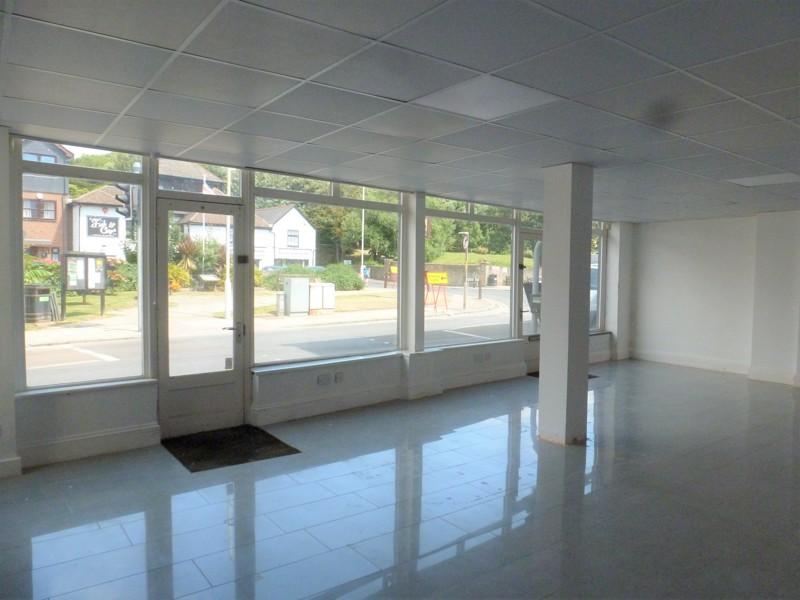 3133 Sandgate High Street, Sandgate... Shop £896 pcm (£207 pw)