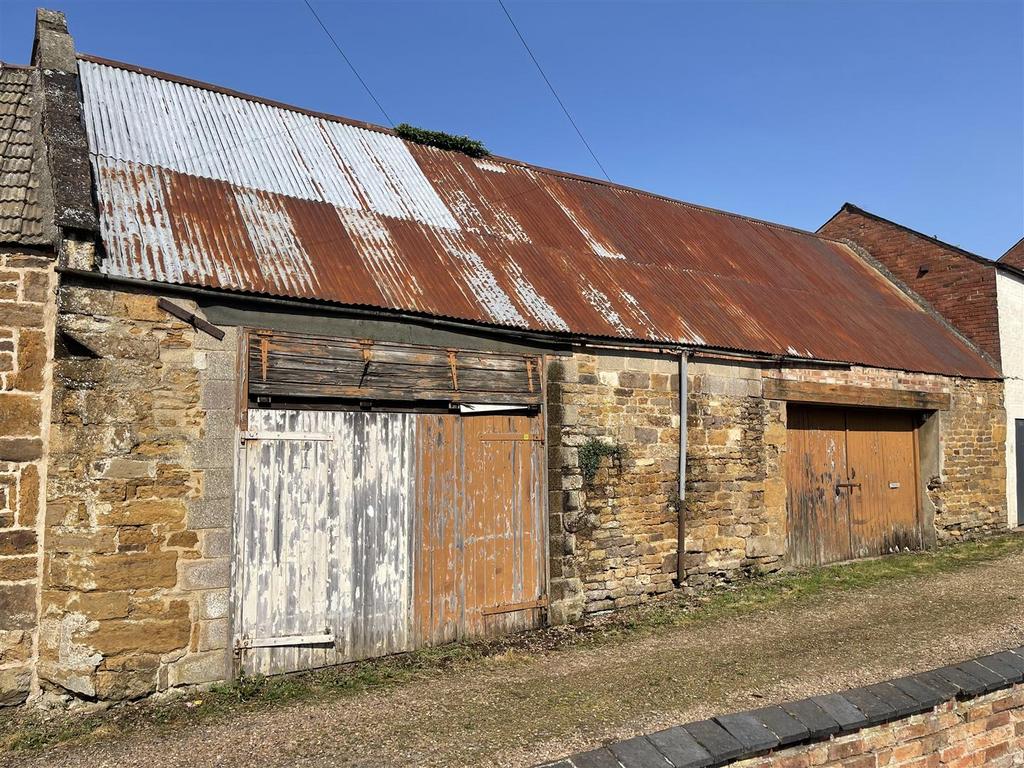 Reeves Yard, Uppingham, Rutland Property £50,000
