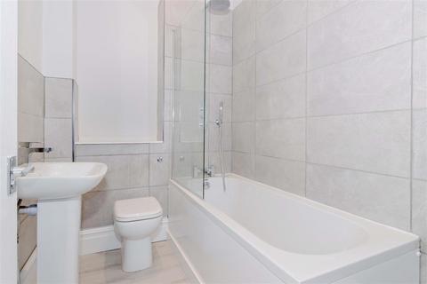 77a Beach Road, Littlehampton, BN17 5JH
