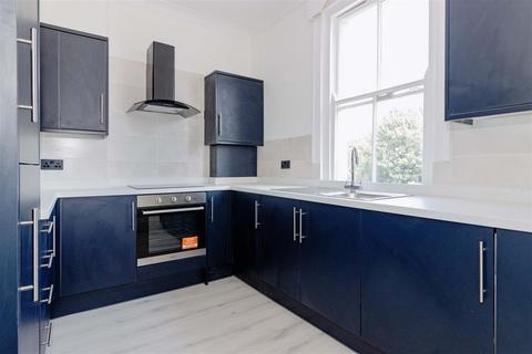 77a Beach Road, Littlehampton, BN17 5JH