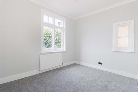 77a Beach Road, Littlehampton, BN17 5JH